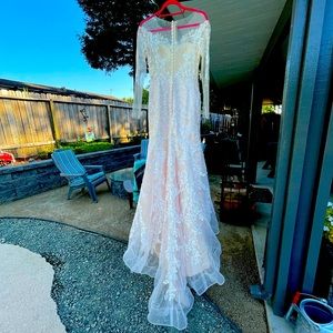 Custom made wedding gown, size 4, champagne/white